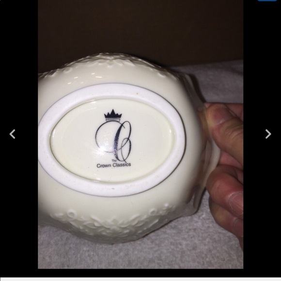 LN BONE CHINA COLLECTABLE BASKET. SIMPLY BEAUTIFUL & SWEET 💕18K GOLD TRIM. - Picture 7 of 10